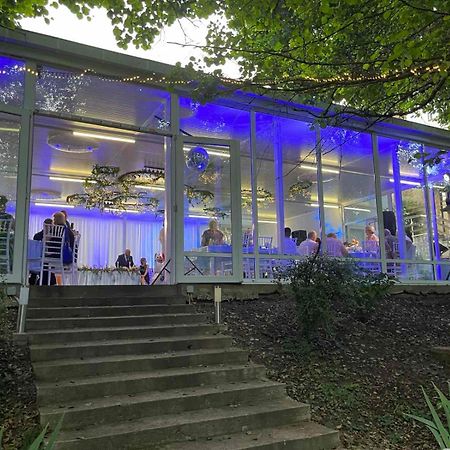 Hotel Paradise Place Kalofer Bagian luar foto